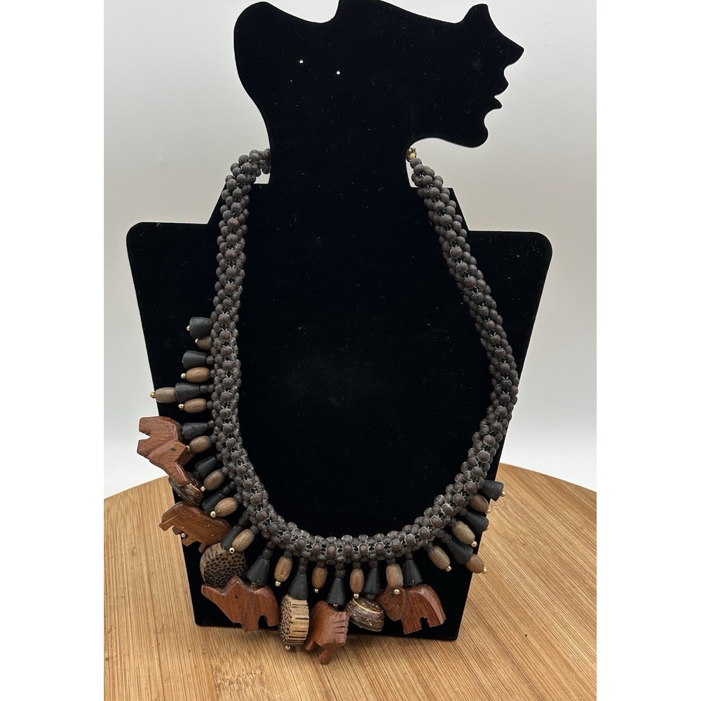 Vintage‎ Elephant Animal Charm Necklace Safari Elephant Carved Wood 18" Boho